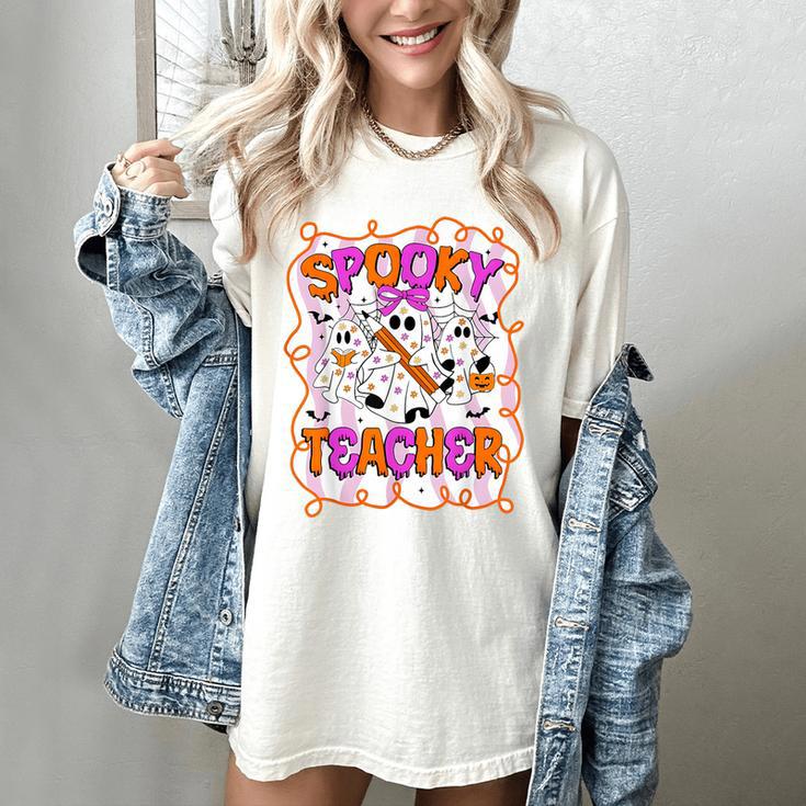 Spooky Teacher Ghost Pencil Teacher Halloween Teacher Women's Comfort Colors T-Shirt