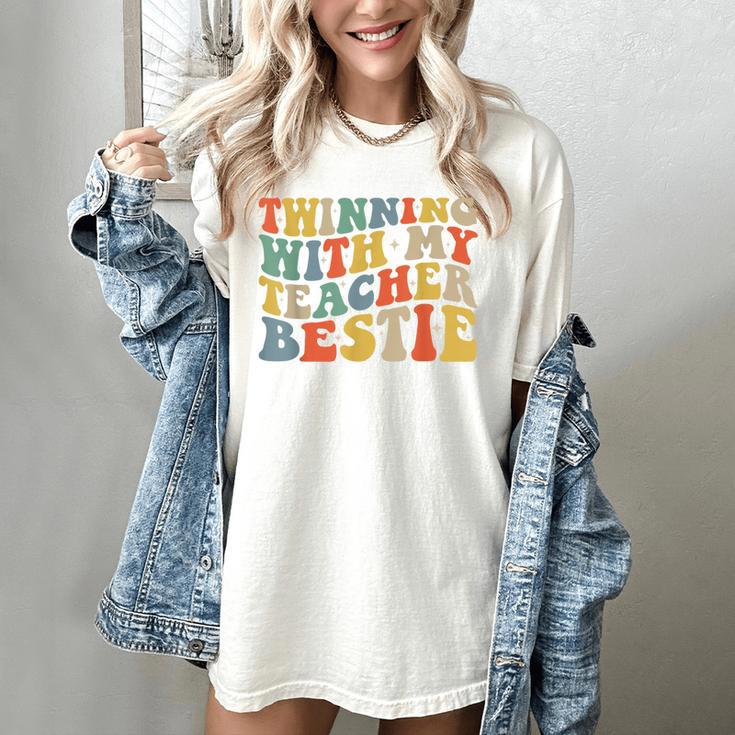 Twin Day Friends Teacher Twinning With My Bestie Matching Women's Comfort Colors T-Shirt