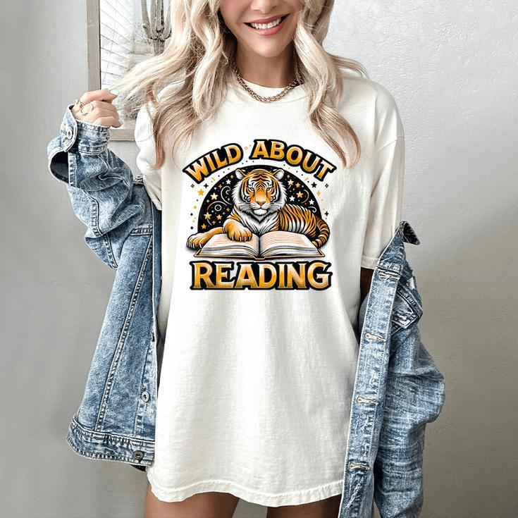 Wild About Reading Tiger For Teachers & Students Women's Comfort Colors T-Shirt
