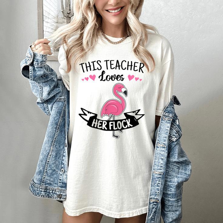 This Teacher Loves Her Flock Cute Flamingo Teacher Women's Comfort Colors T-Shirt