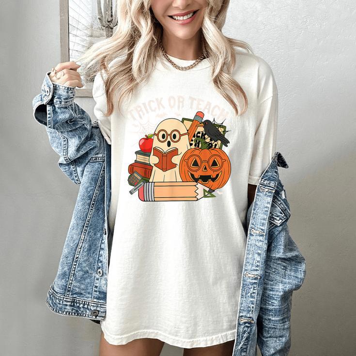 Trick Or Teach Retro Halloween Teacher Women Men Costume Women's Comfort Colors T-Shirt Trick Or Teach Retro Halloween Teacher Women Men Costume Women's Comfort Colors T-Shirt