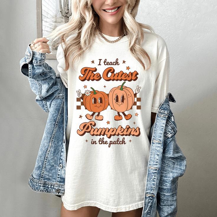 I Teach The Cutest Pumpkins In The Patch Retro Teacher Fall Women's Comfort Colors T-Shirt
