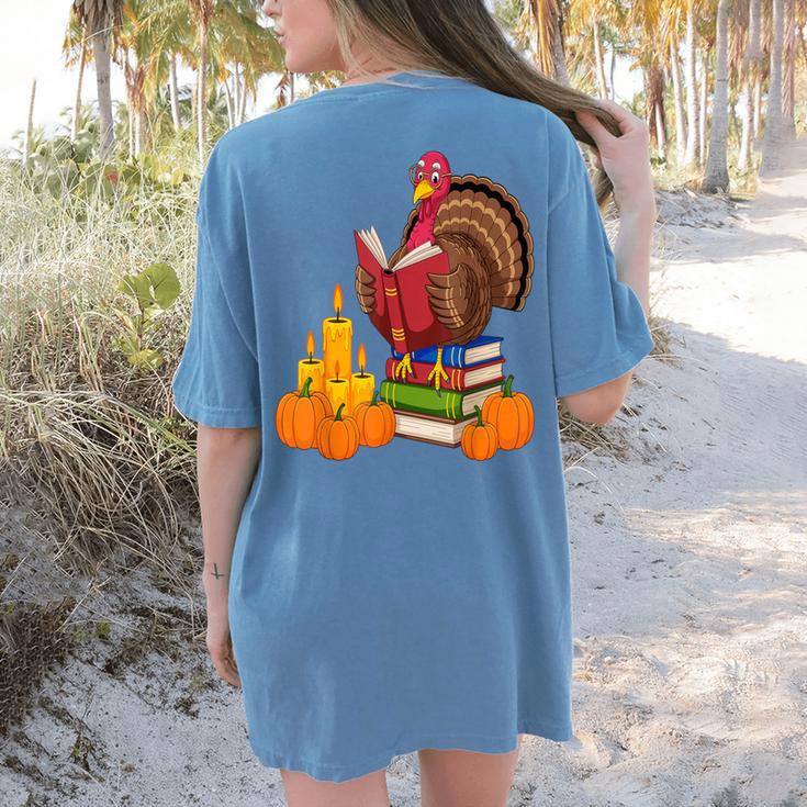 Turkey Reading Books Fall Thanksgiving Teacher Book Women's Comfort Colors T-Shirt Back Print