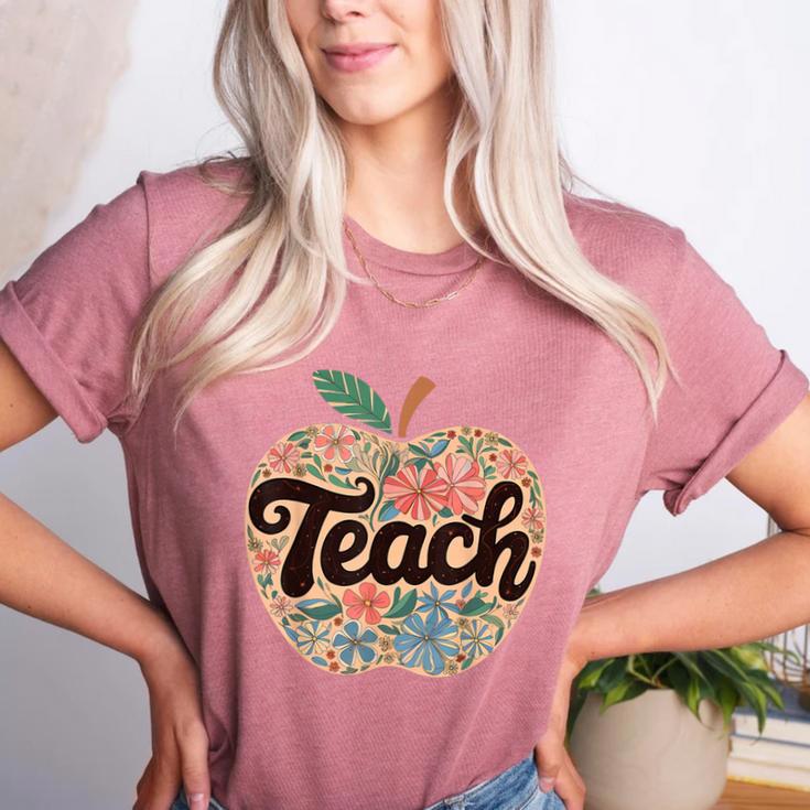 Cute Teacher With Apple Retro Teacher Kids Back To School Women's Heather T-Shirt