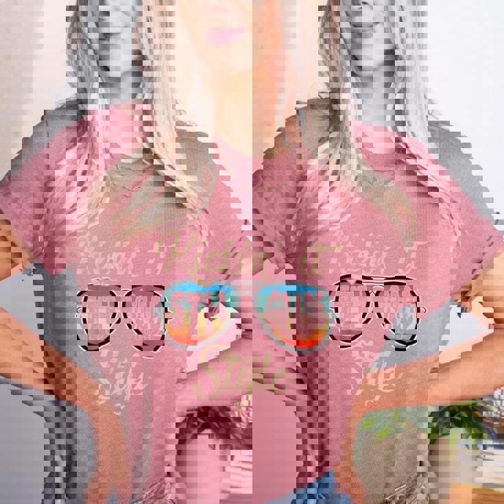 P41l Retro Kickin It 5th Grade Style Teacher Back To School For Men Women Girls Kids Women&#x27;s Heather T-Shirt