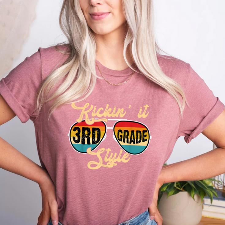 Retro Kickin It 3rd Grade Style Teacher Back To School Men Women Women's Heather T-Shirt