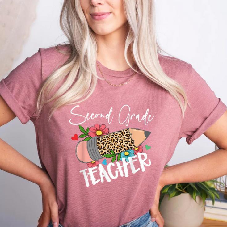 Second Grade Teacher Leopard Pencil 2nd Grade Women Teacher Women's Heather T-Shirt
