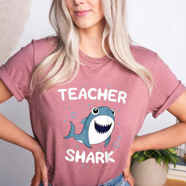 Teacher Shark Teaching Back To School Kindergarten Women's Heather T-Shirt