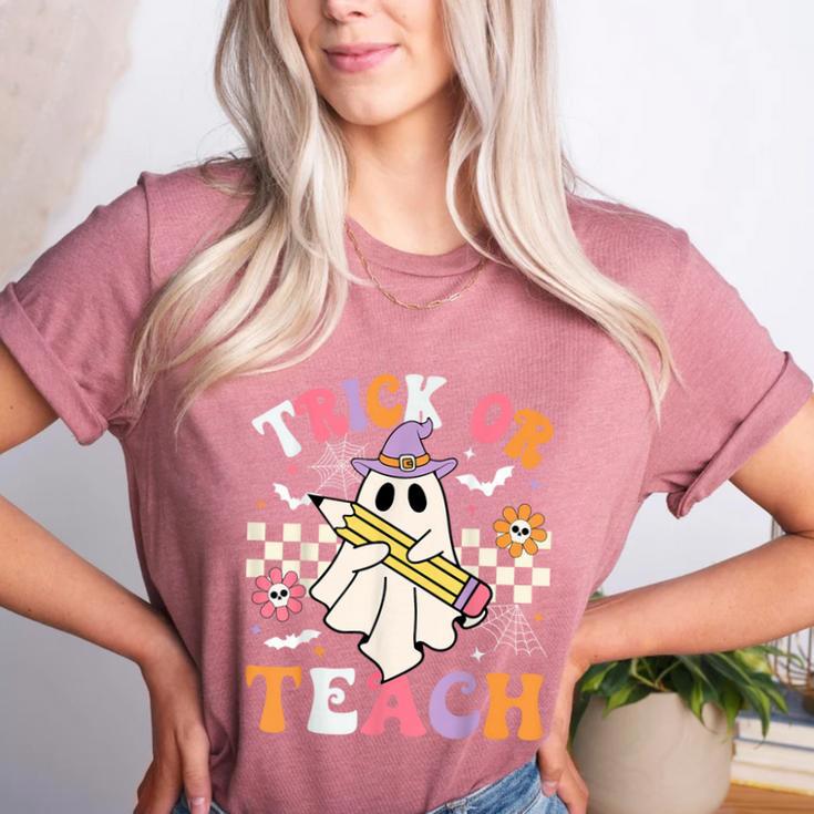 Trick Or Teach Groovy Teacher Halloween Retro Teacher Ghost Women's Heather T-Shirt