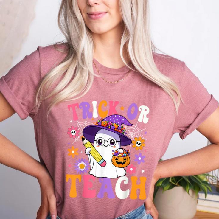 Trick Or Teach Teacher Ghost Teaching Fun Halloween Teacher Women's Heather T-Shirt
