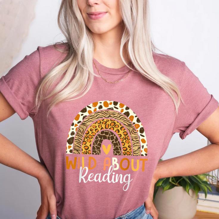 Wild About Reading Teacher Back To School Leopard Rainbow Women's Heather T-Shirt