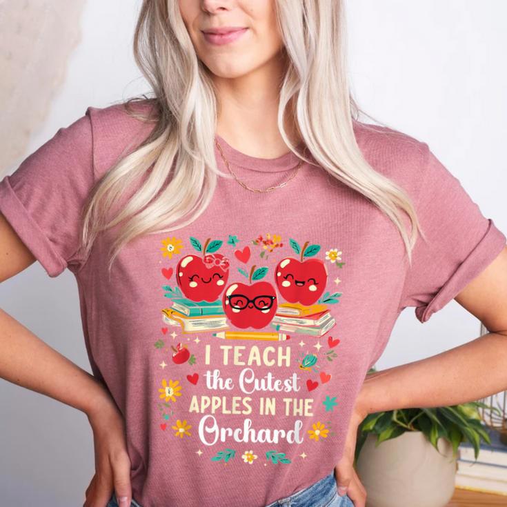 I Teach The Cutest Apples In The Orchard Cute Fall Teacher Women's Heather T-Shirt