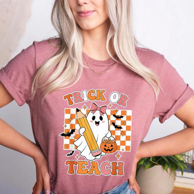 Vintage Teacher Shirt Women Trick Or Teach Halloween Women's Heather T-Shirt Vintage Teacher Shirt Women Trick Or Teach Halloween Women's Heather T-Shirt