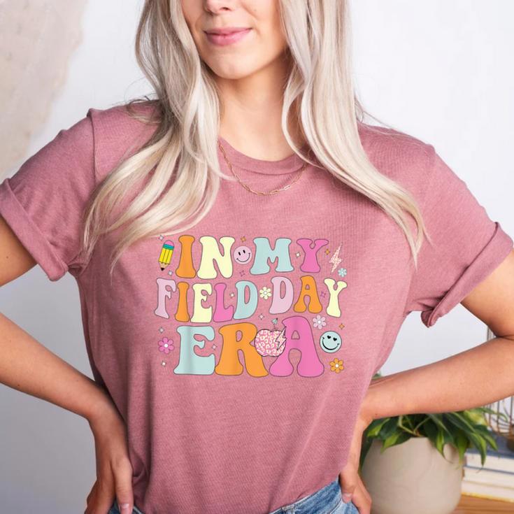 In My Field Day Era Teacher Kids Cute Groovy Field Day Women's Heather T-Shirt