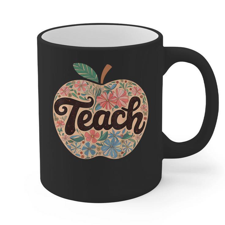 Cute Teacher With Apple Retro Teacher Kids Back To School Graphic Print Coffee Mug