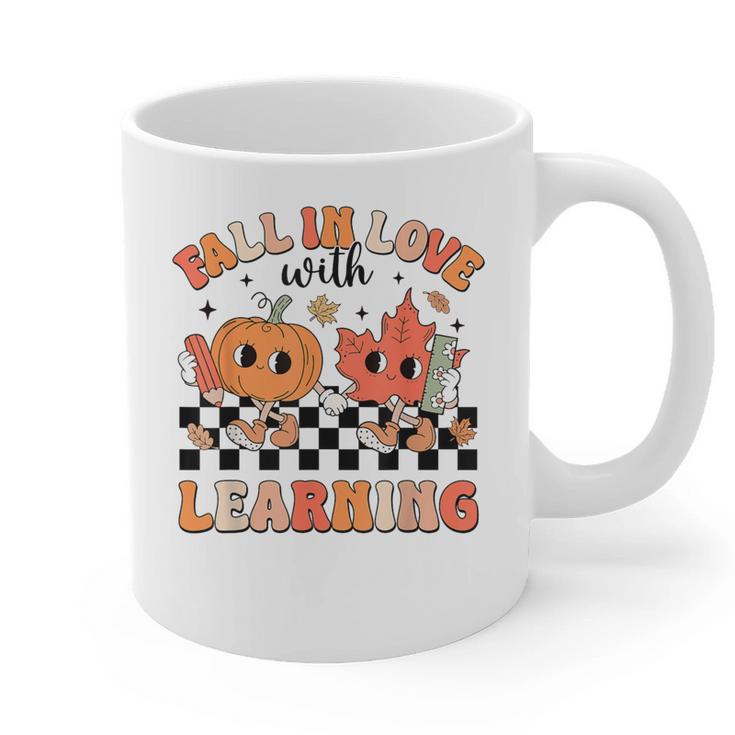 Retro Fall In Love With Learning Autumn Pumpkin Teacher Graphic Print Coffee Mug