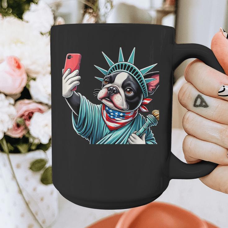 Boston Terrier Selfie Statue Of Liberty 4th Of July American Graphic Print Coffee Mug, American Boston Terrier Gifts, Boston Terrier 4th Of July Gifts, funny design