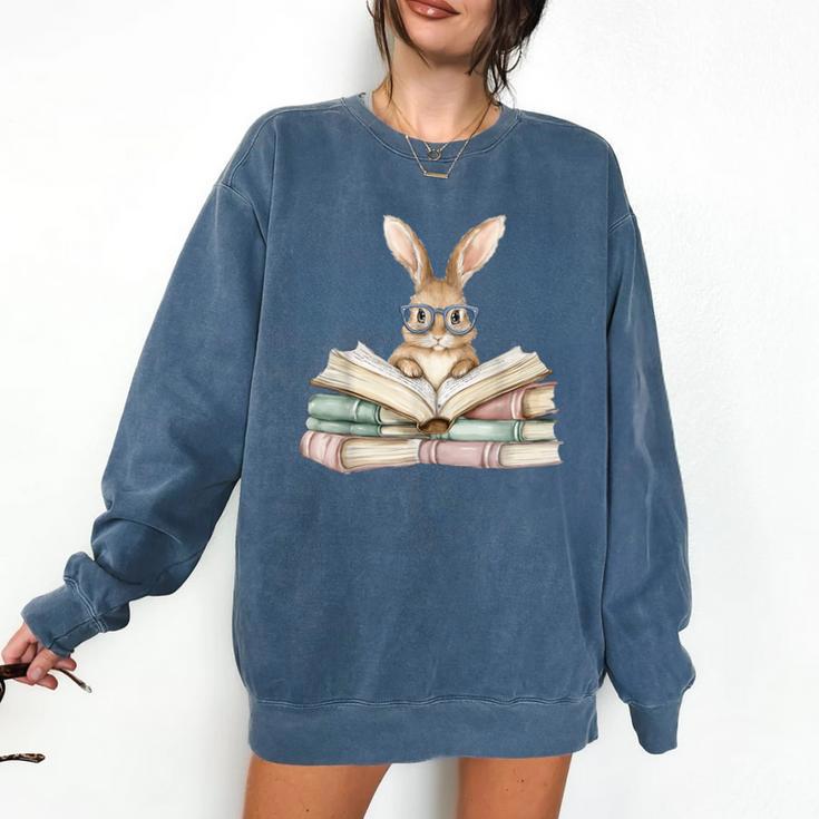 Cute Reading Bunny Glasses Books Bookworm Reader Teacher Comfort Colors Sweatshirt