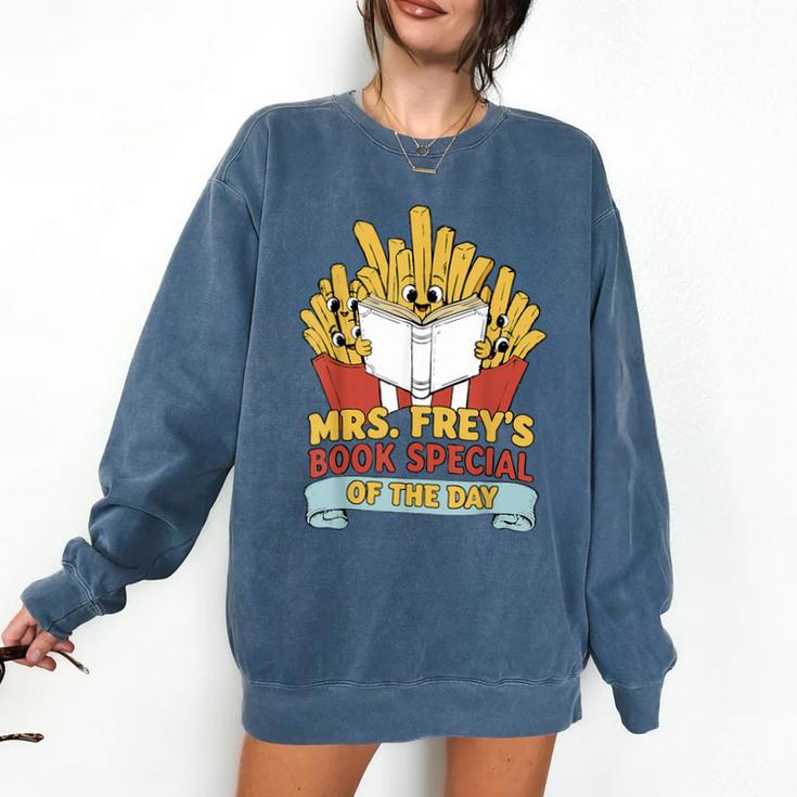 Mrs Frey Book Special Reading Elementary Teacher Comfort Colors Sweatshirt
