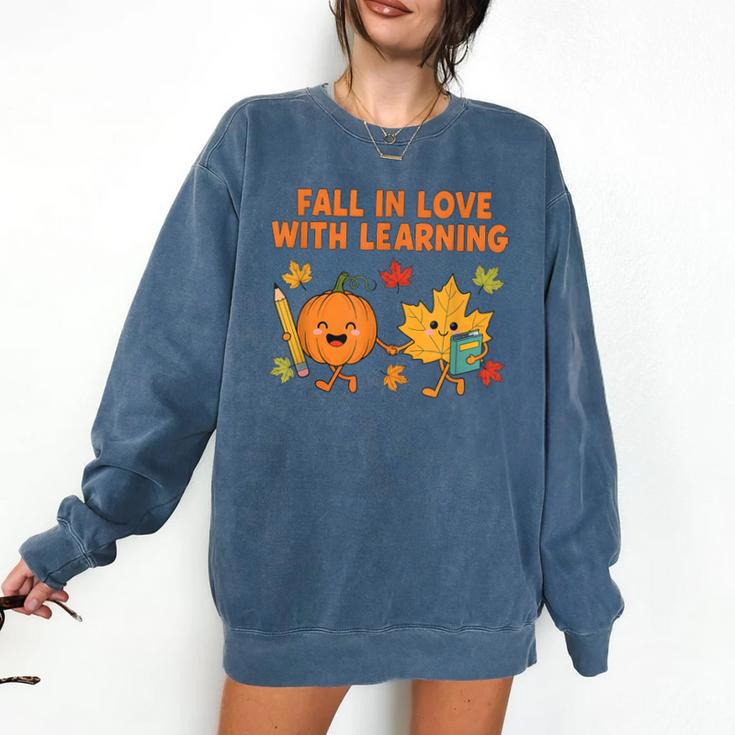 Retro Fall In Love With Learning Autumn Pumpkin Teacher Comfort Colors Sweatshirt