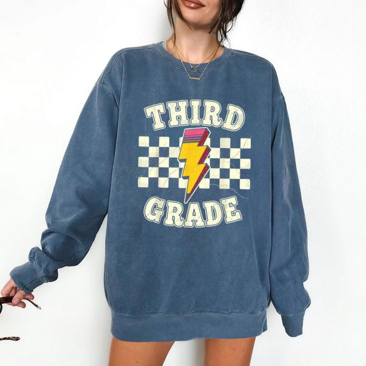 Retro Third Grade Teacher Lightning Bolt Pencil Teacher Kids Comfort Colors Sweatshirt