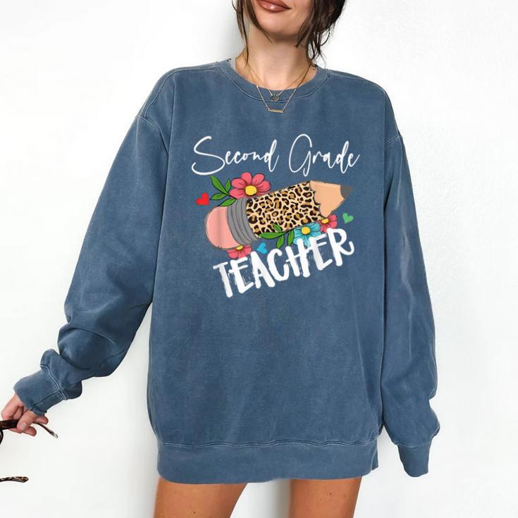 Second Grade Teacher Leopard Pencil 2nd Grade Women Teacher Comfort Colors Sweatshirt