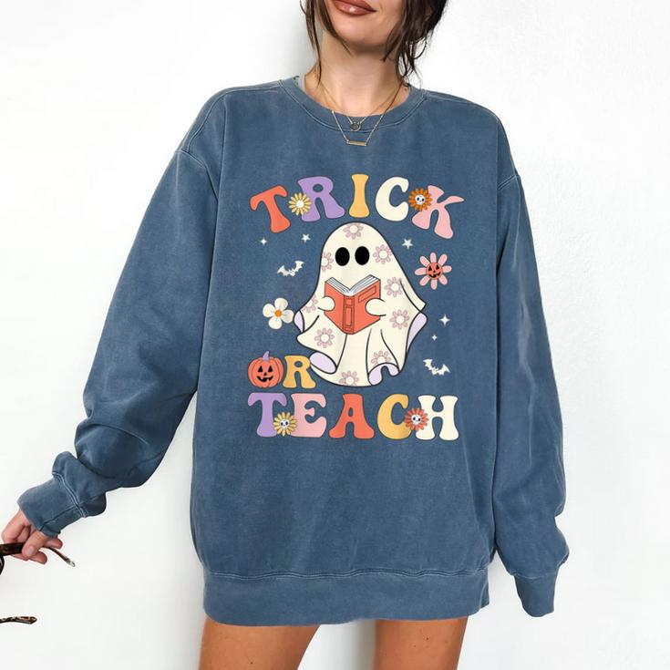 Teacher Halloween Trick Or Teach Floral Ghost Comfort Colors Sweatshirt