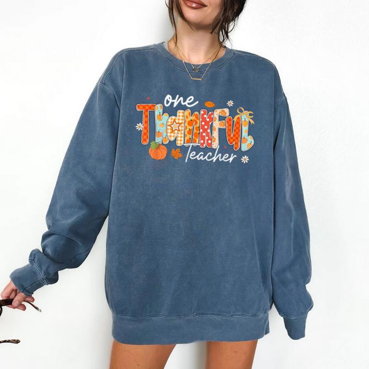 Preppy One Thankful Teacher Coquette Thanksgiving Teacher Comfort Colors Sweatshirt Preppy One Thankful Teacher Coquette Thanksgiving Teacher Comfort Colors Sweatshirt