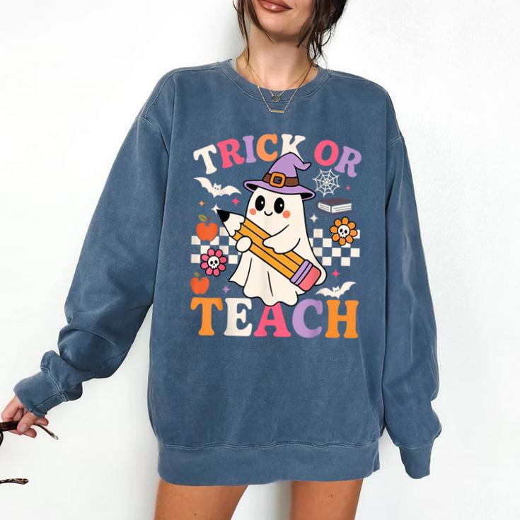 Retro Floral Ghost Trick Or Teach Groovy Teacher Halloween Comfort Colors Sweatshirt Retro Floral Ghost Trick Or Teach Groovy Teacher Halloween Comfort Colors Sweatshirt