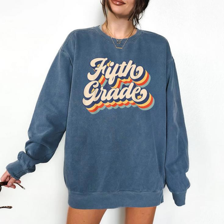 Retro Sunset Fifth Grade Teacher & Student Back To School Comfort Colors Sweatshirt Retro Sunset Fifth Grade Teacher & Student Back To School Comfort Colors Sweatshirt