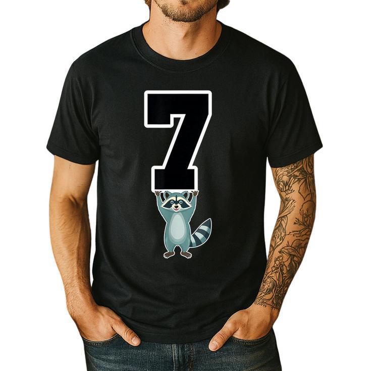6 7 Matching Teachers Halloween Costume Raccoon Men's Casual T-Shirt