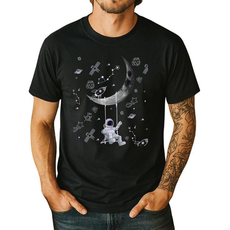 Astronaut Purple Moon Swing NASA Space Science Teacher Men's Casual T-Shirt