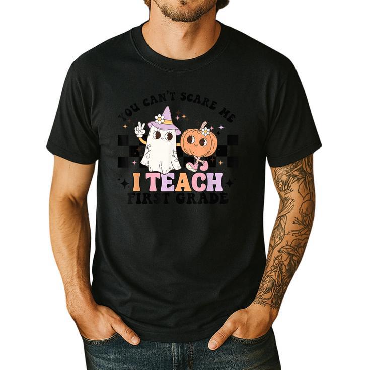 You Cant Scare Me I Teach First Grade Teacher Halloween Men's Casual T-Shirt