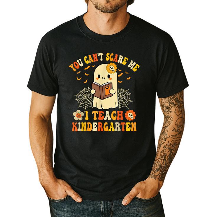 You Can't Scare Me I Teach Kindergarten Halloween Teacher Men's Casual T-Shirt