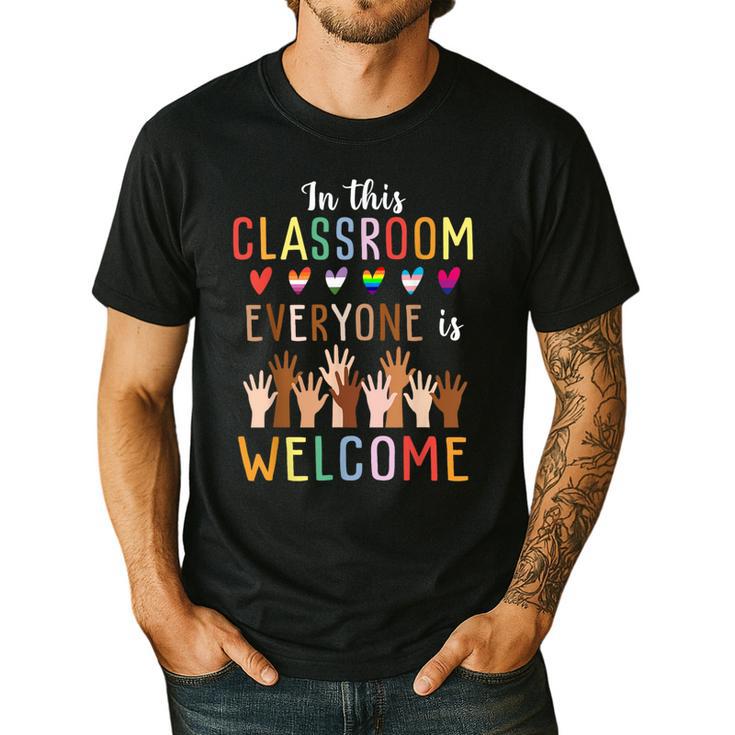 In This Classroom Everyone Is Welcome For Teacher Men's Casual T-Shirt