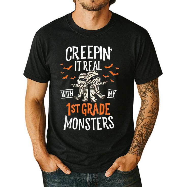 Creepin It Real With My 1st Grade Monsters Halloween Teacher Men's Casual T-Shirt
