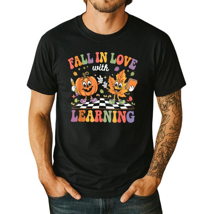 Fall In Love With Learning Autumn Fall Season Teacher Men's Casual T-Shirt