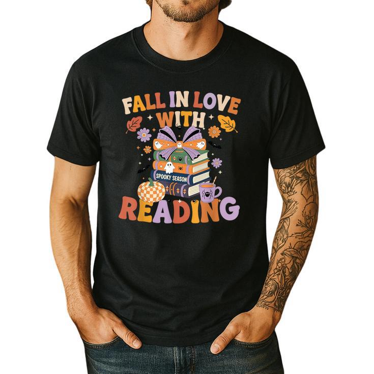 Fall In Love With Reading Halloween Stack Of Book Teacher Men's Casual T-Shirt