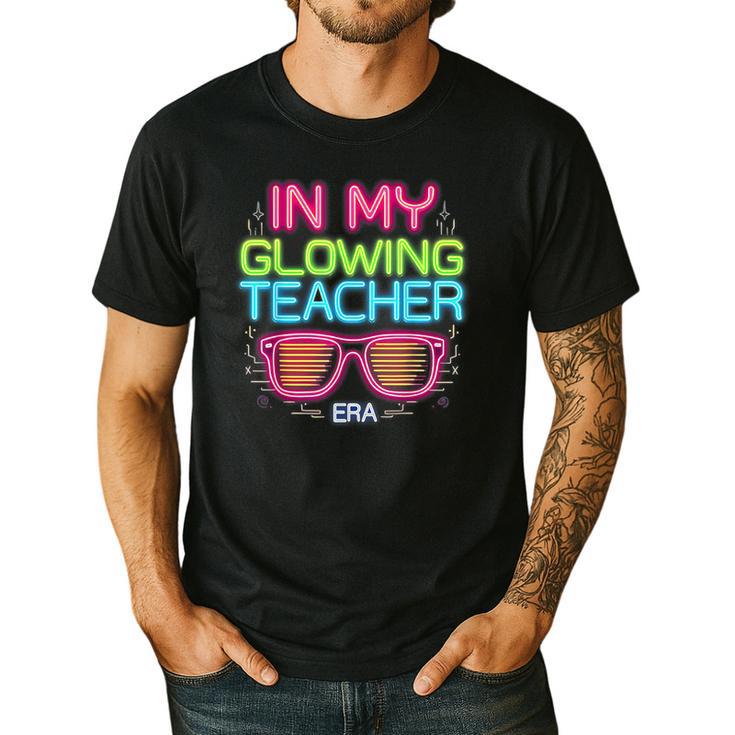In My Glowing Teacher Era Groovy Colorful Bright Men's Casual T-Shirt