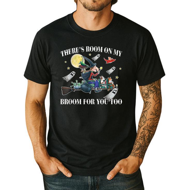 Halloween There's Room On My Broom For You Too Teacher Men's Casual T-Shirt