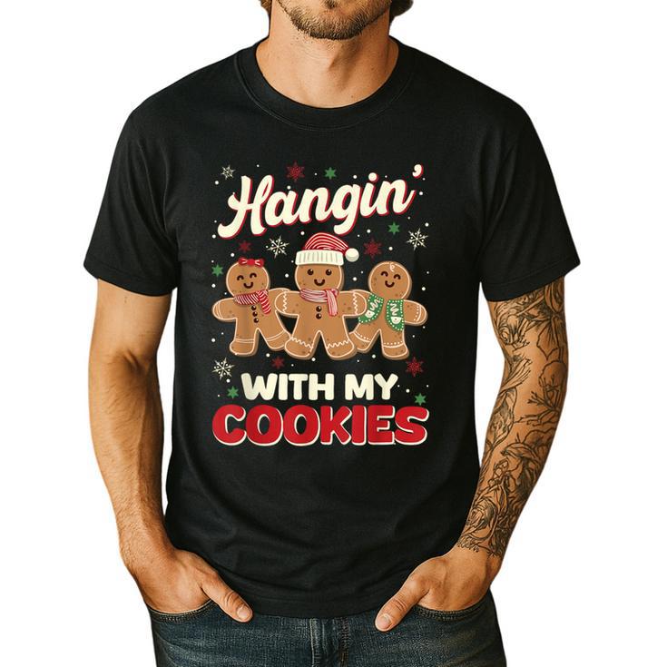 Hangin With My Cookies Gingerbread Man Xmas Teacher Men's Casual T-Shirt