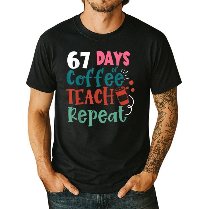 Humor Meme 67 Days Of School Coffee Lover Educator Teacher Men's Casual T-Shirt