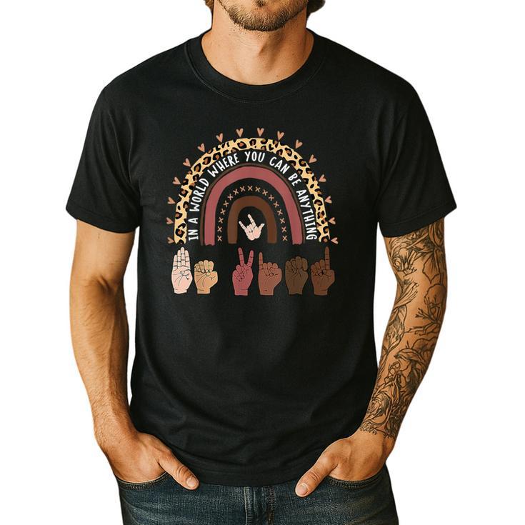 Be Kind Hand-Talking Teacher Artist ASL Men's Casual T-Shirt