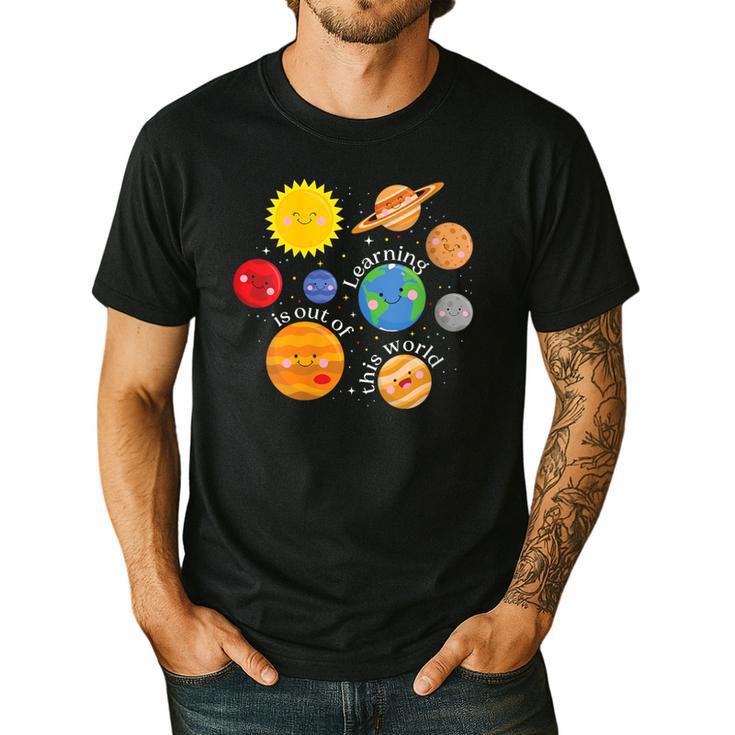 Learning Is Out Of This World Science Teacher Planets Men's Casual T-Shirt