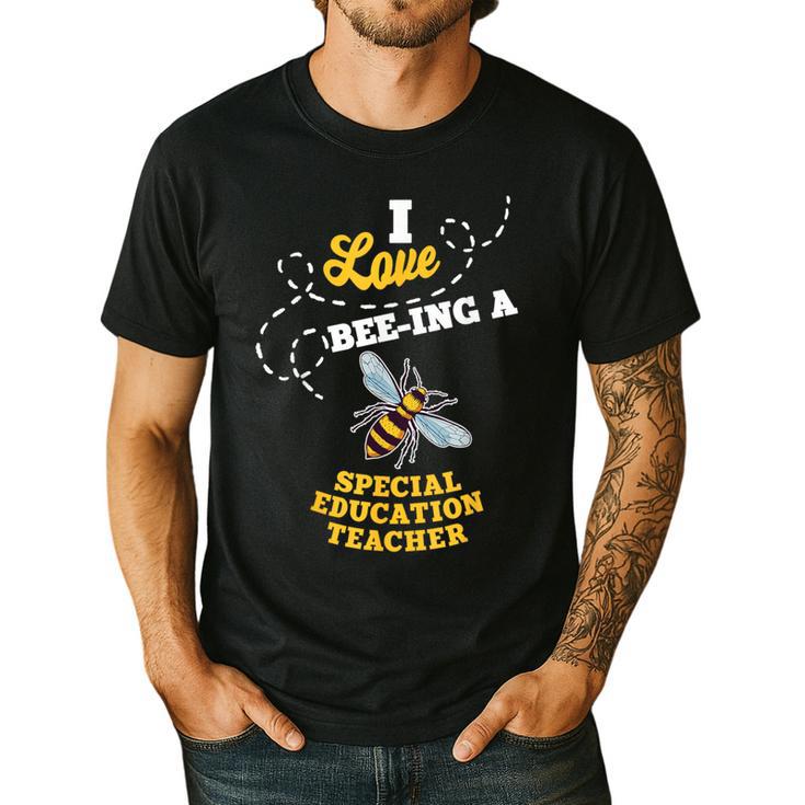 I Love Bee-Ing A Special Education Teacher Honey Bee Job For Men Women Men's Casual T-Shirt