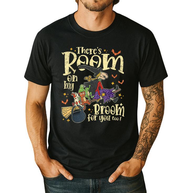 There's Room On My Broom For You Too Teacher Halloween Men's Casual T-Shirt
