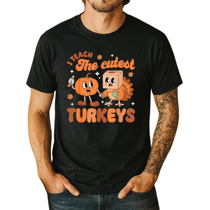Retro I Teach The Cutest Turkey Thanksgiving Pumpkin Teacher Men's Casual T-Shirt