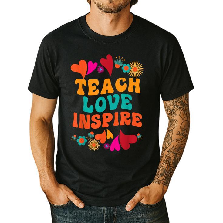 Retro Teach Love Inspire Back To School Teachers Men's Casual T-Shirt
