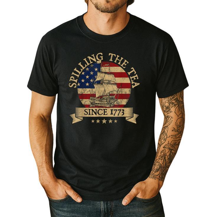 Spilling The Tea Since 1773 Vintage Us History Teacher Men's Casual T-Shirt