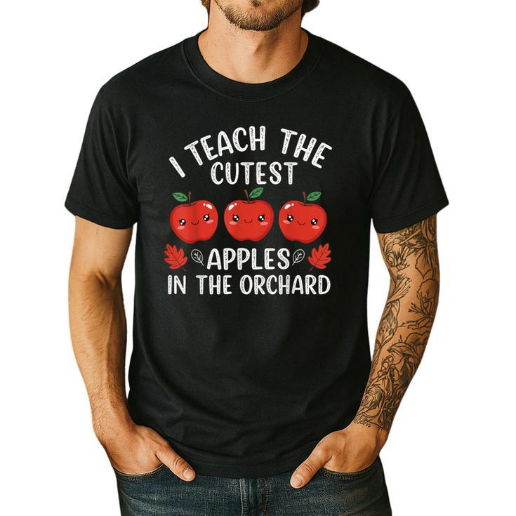 I Teach The Cutest Apples In The Orchard Cute Fall Teacher Men's Casual T-Shirt